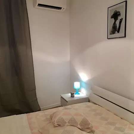 Rent *